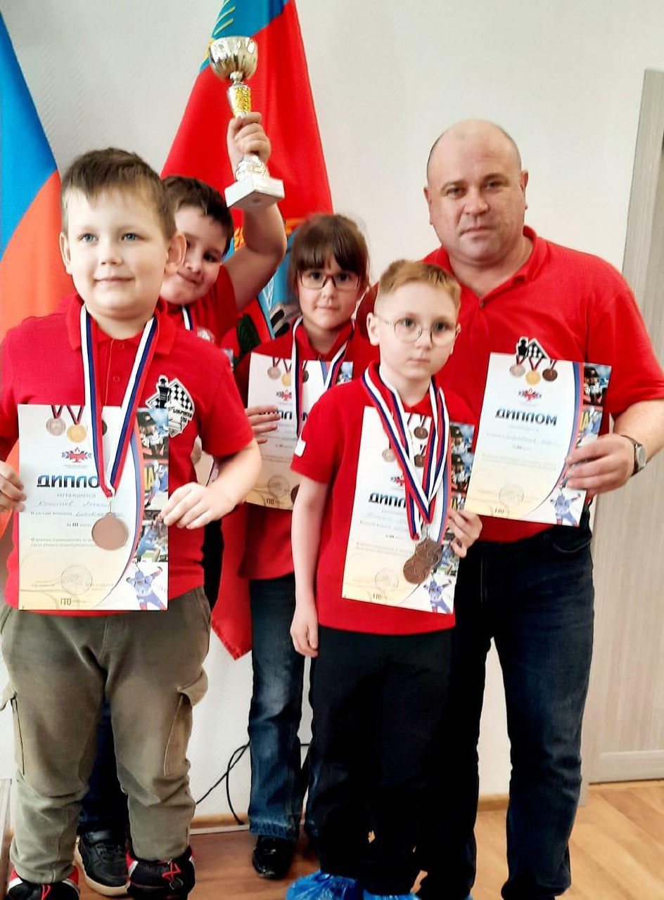 Бобровские шахматисты приняли участие в четвертом Краевом этапе Всероссийского шахматного турнира «Дебют».